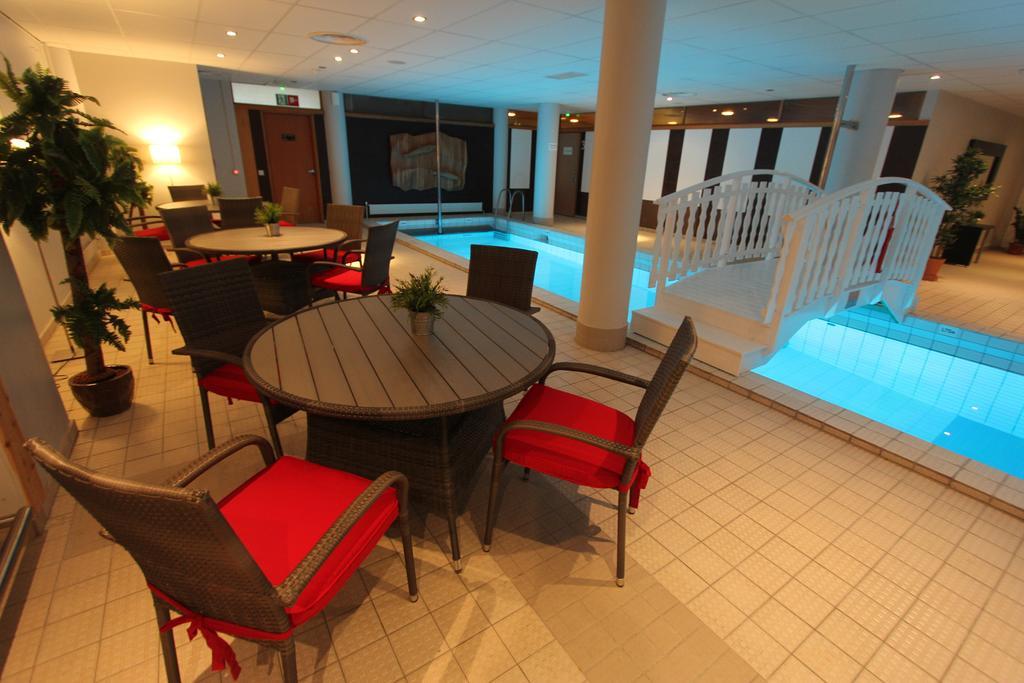Park Hotel Tornio Buitenkant foto